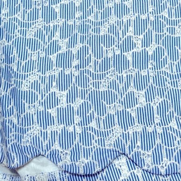 Lilly Pulitzer Buttercup Shorts Size 0 – Blue & White Eyelet – Scalloped Hem EUC - Picture 4 of 11